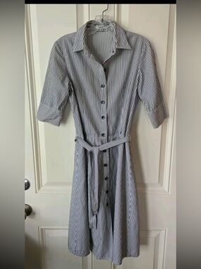Striped Button-Front Shirt Dress with Tie Belt - White and Black